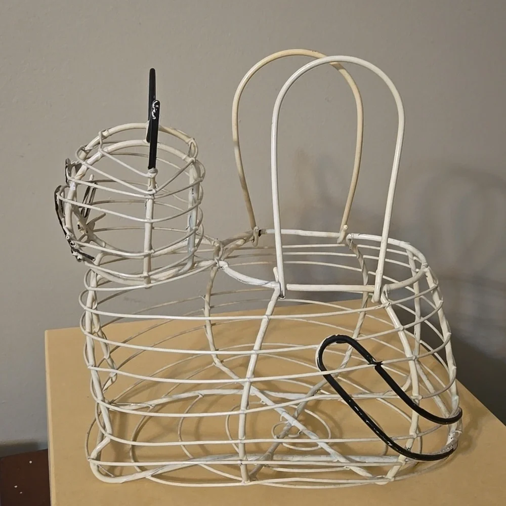 Cat-Shaped Wire Egg Basket - Cream and Black